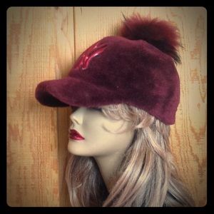 New York Real Shearling & Tanuki Pom Ball Cap Hat
